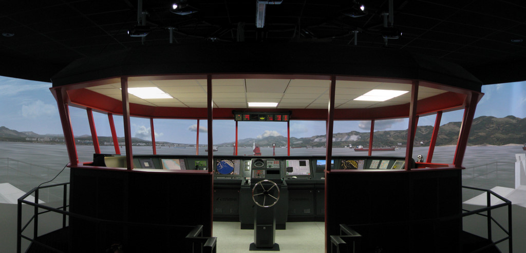 Full mission Ship-Handling simulator Main bridge